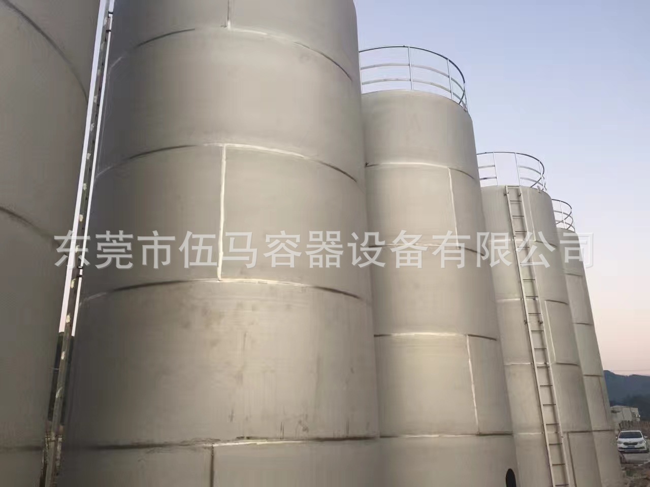 廠家供應各種不銹鋼罐 立式儲存罐 316不銹鋼儲存罐 316L立式罐